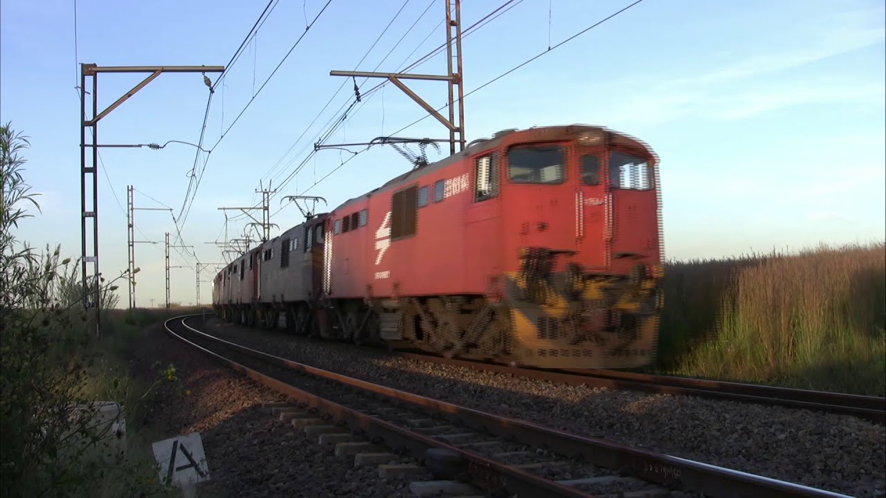 6E1 locomotives on heavy coal haul - March 2011