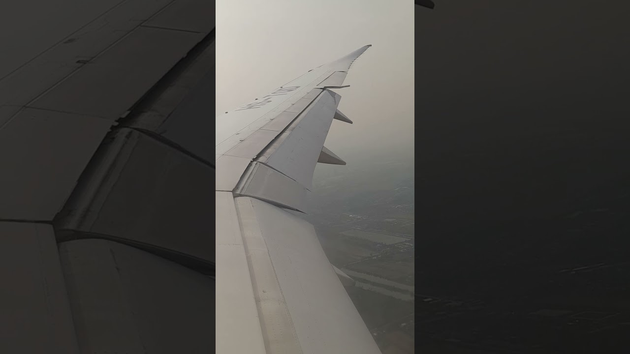 Landing to Bangkok Airport and we are learning  How to fly plane 😂🤣😊