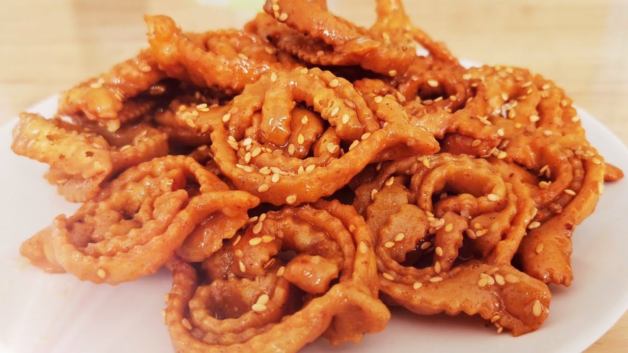 recette de chebakia ou M'kharqa gâteaux au miel / Moroccan Sesame Cookies with Honey