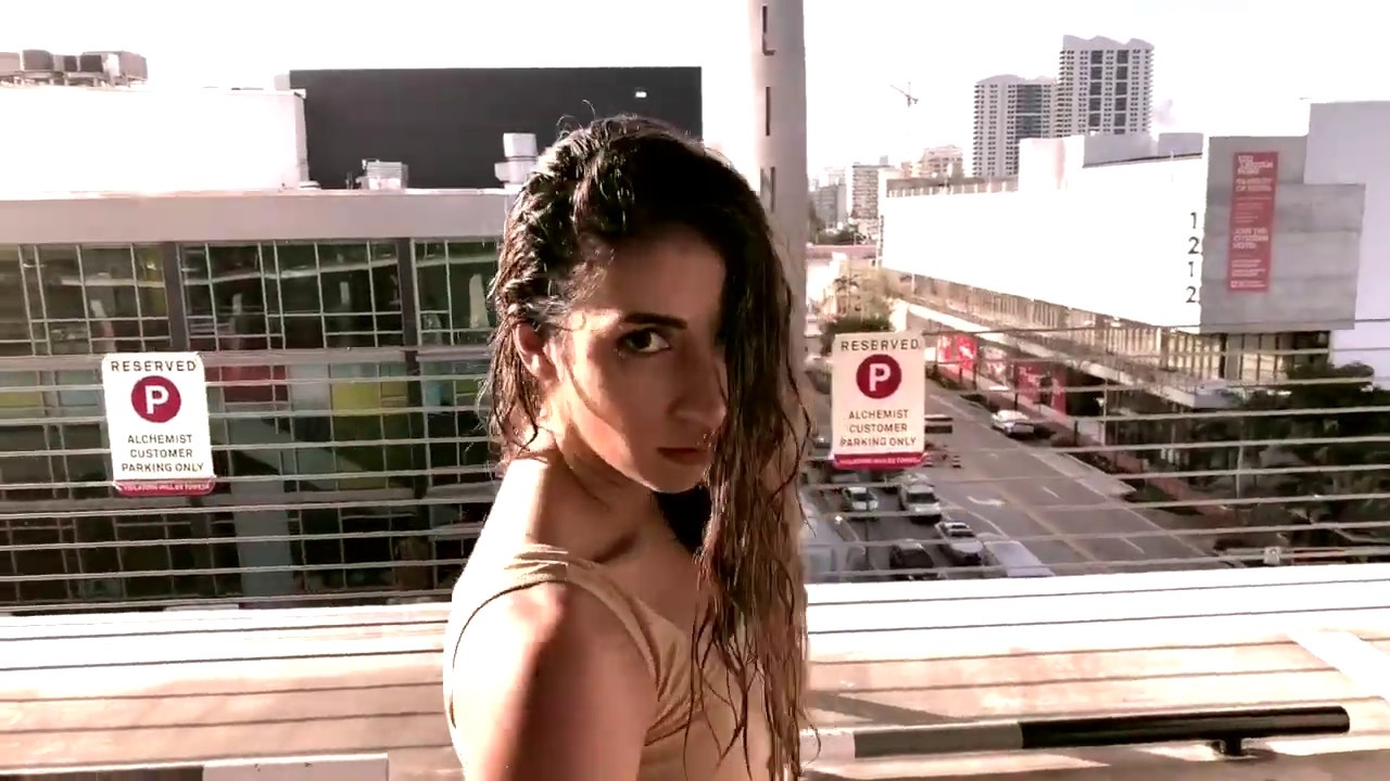 Stop Light Observations &ldquo;13 bullets&rdquo; - Eleni Gialas