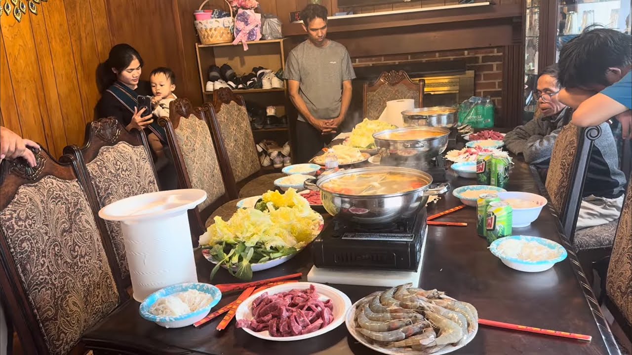 Eating hotpot with family/friends🍲✝️(03/15/26