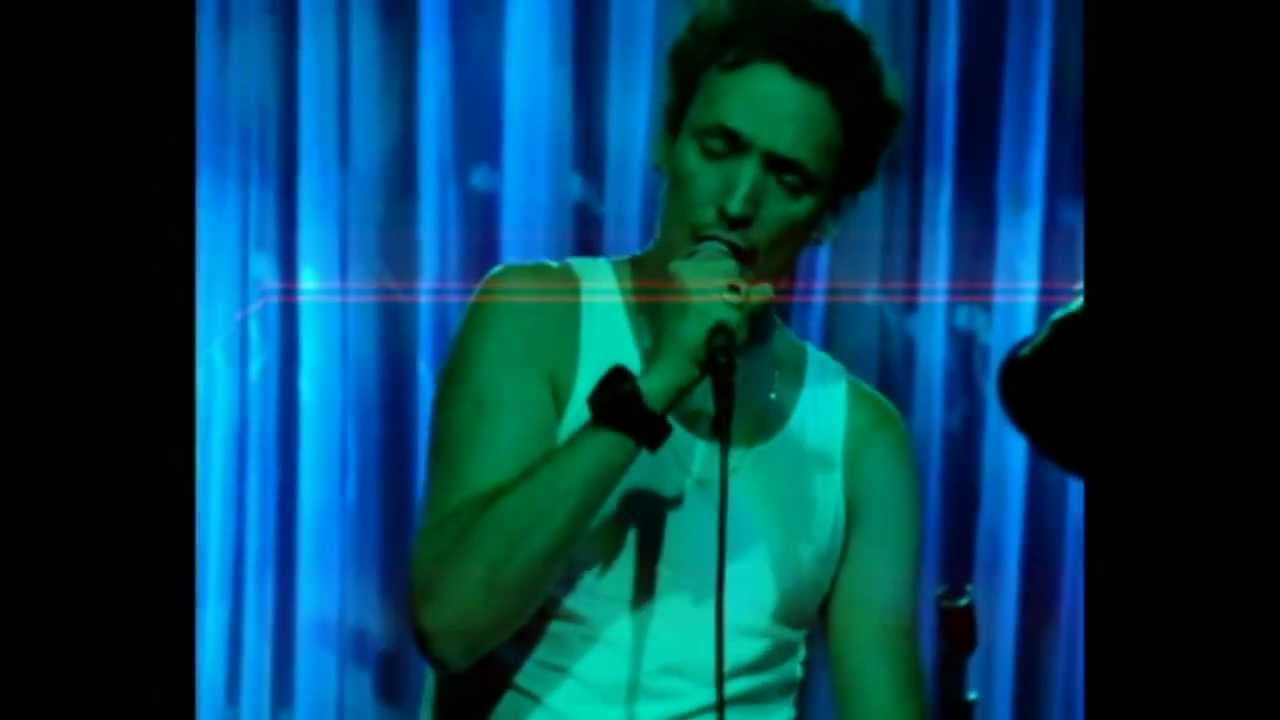 SPENDING MY TIME - RICKY VALLEN (clip compilagem)