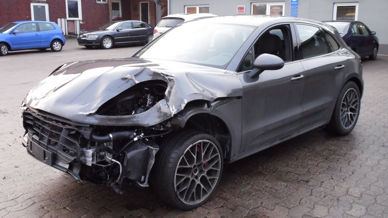 Porsche Cayenne против полиции (Погоня и авария в центре Парижа)