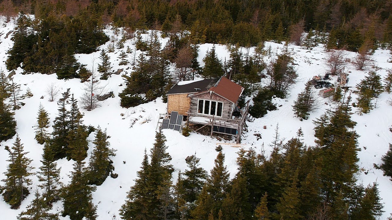 Remote Off Grid Cabin in the Newfoundland Wilderness - Diesel Heater and Quick Barn Update