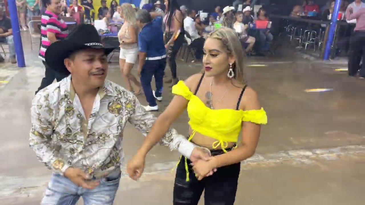 Aprende a bailar como Lizbeth y Ernesto al Estilo Guanajuato y Michoacan