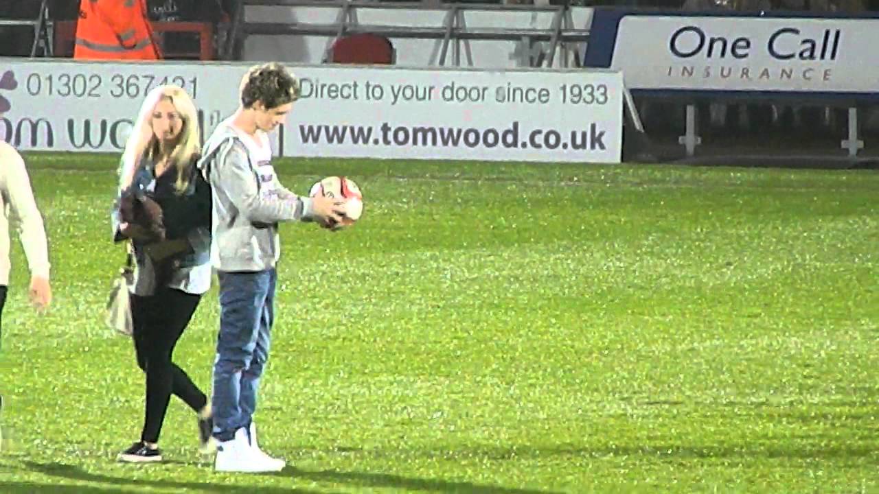 Niall Horan on the pitch.