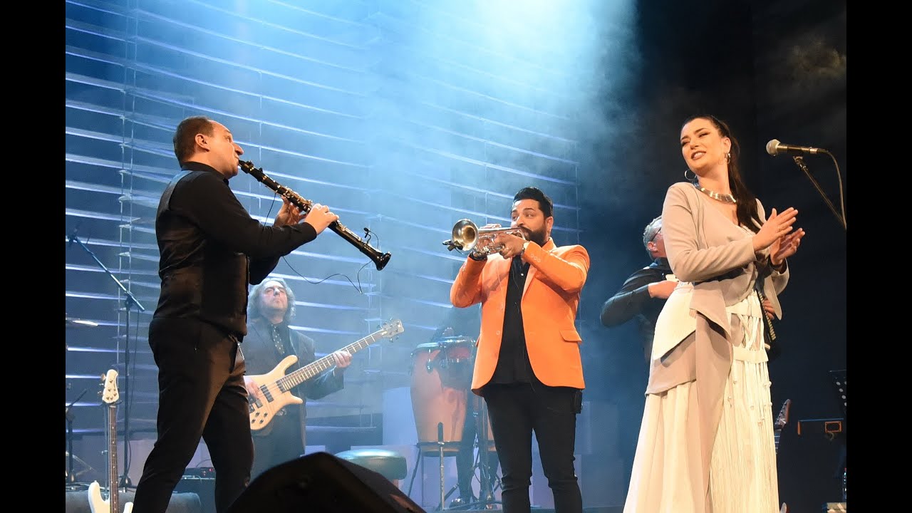 Aj mene majka jednu ima - Grupa FONTANA & Danica Krstic ft. Cambo Agusev (Live concert)