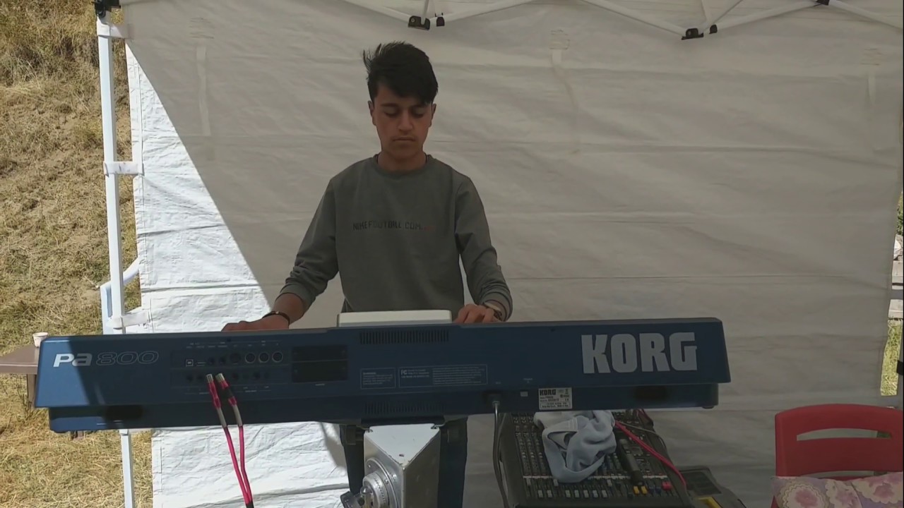 IDDA EDIYORUM BU VIDEO BAGIMLILIK YAPAR KÜRTÇE ŞARKILAR PIYANIST ERHAN