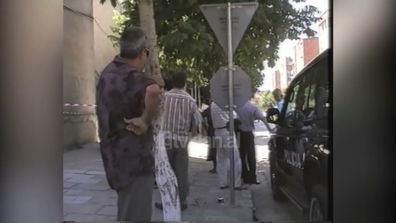 Ekzekutim mafioz në Korçë, qëllohet për vdekje një 30-vjeçar në qendër të qytetit - (2 Gusht 2005)