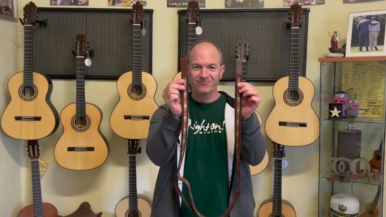 How to use the Classical dual hook strap, how to attach the hooks to the guitar sound hole