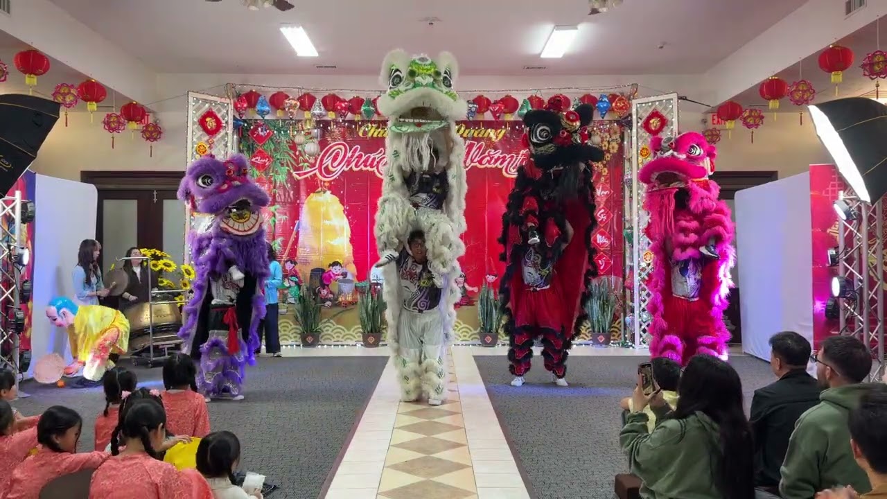 LQ Intro Lion Dance || Giao Thua 2026
