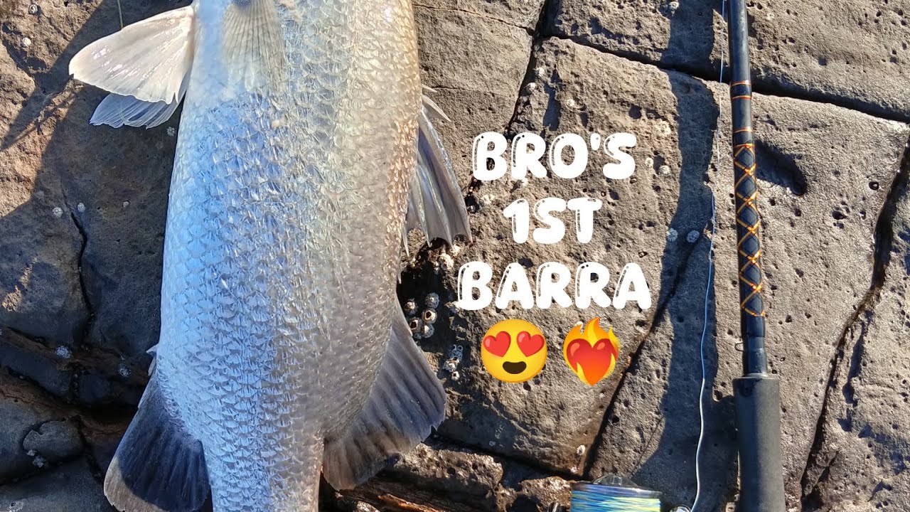 Брат поймал свою первую баррамунди на камеру 🤩