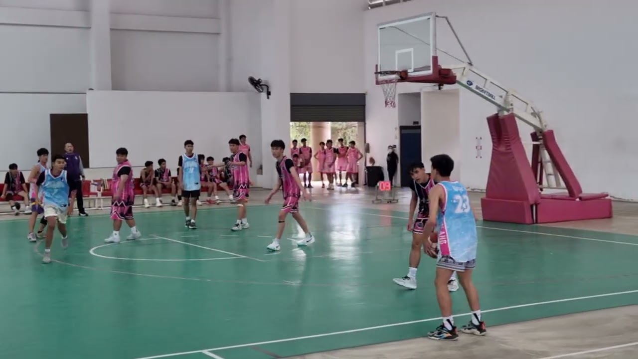 P2การแข่งขันบาสเกตบอลกีฬาเยาวชนและประชาชนจังหวัดลำปางสวนเขลางค์กับอัสสัมชัญลำปางอสช.ชนะ60/53 6/1/69