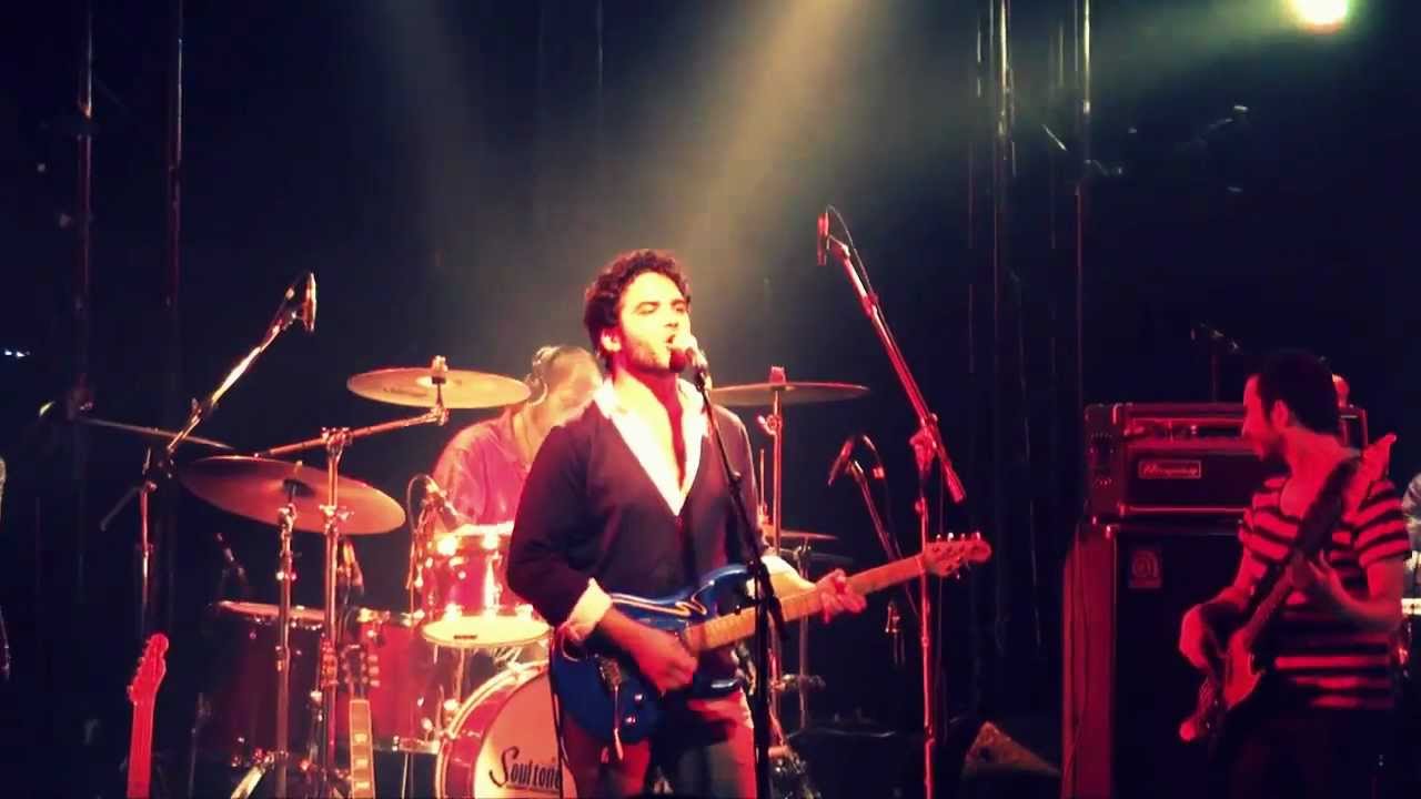 גיא מזיג לבדוק לך ת'מנוע בהופעה