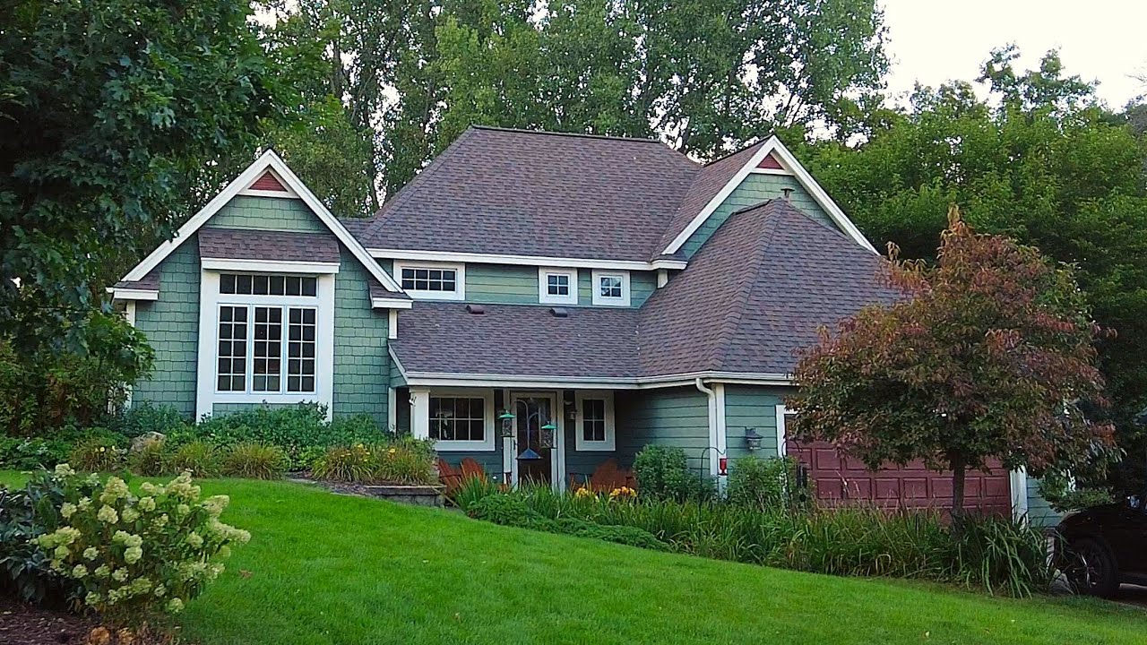Walking in an American Neighborhood - Beautiful Houses & Woods - Suburban Tranquility