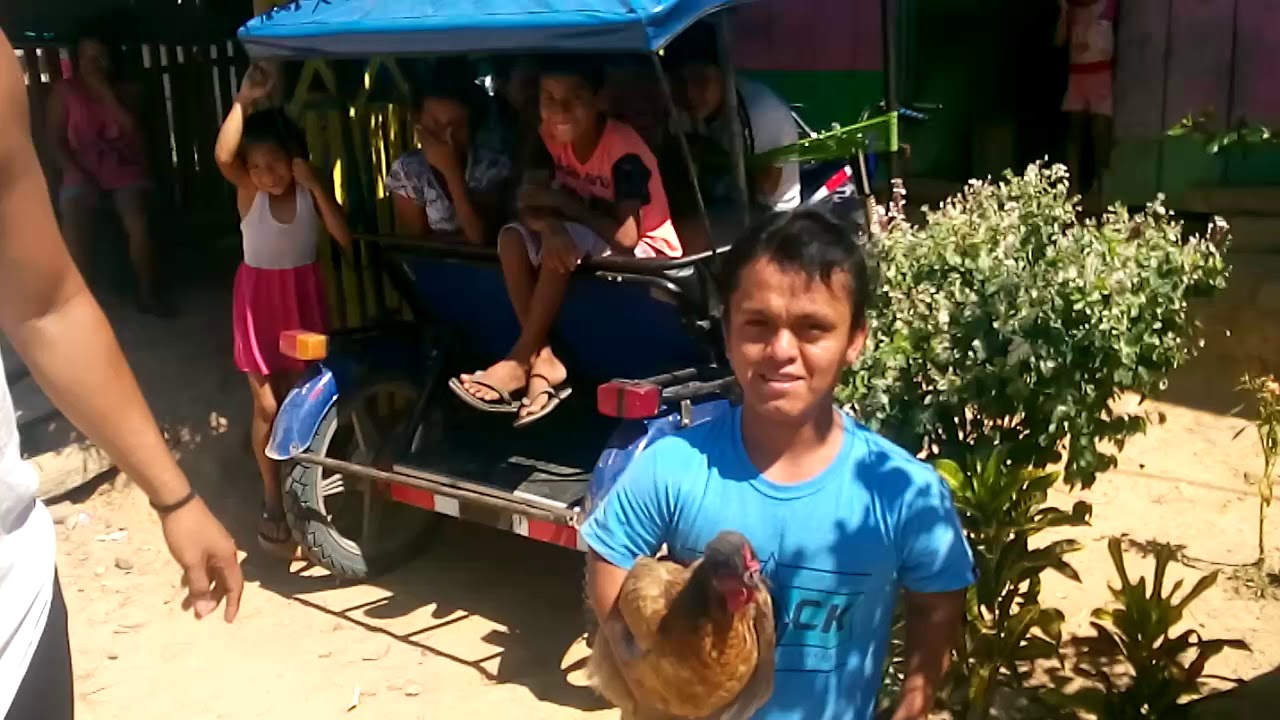 MANUELITO SE RECURSEA ROBANDO GALLINA POR SAN JUAN Y SU MAMA LA SHIRLEY LO QUIERE MATAR