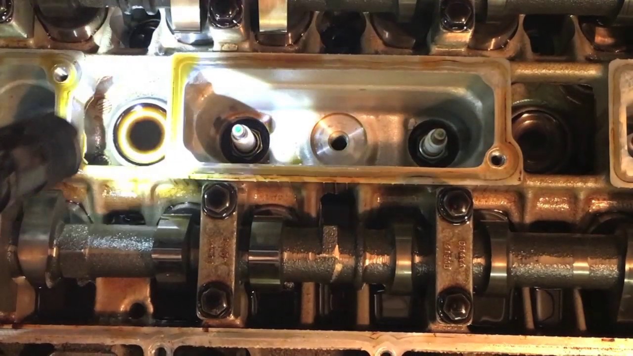 2008 Mazda 6 Valve Cover Seals and Spark Plugs Change (4 Cylinder, i model)