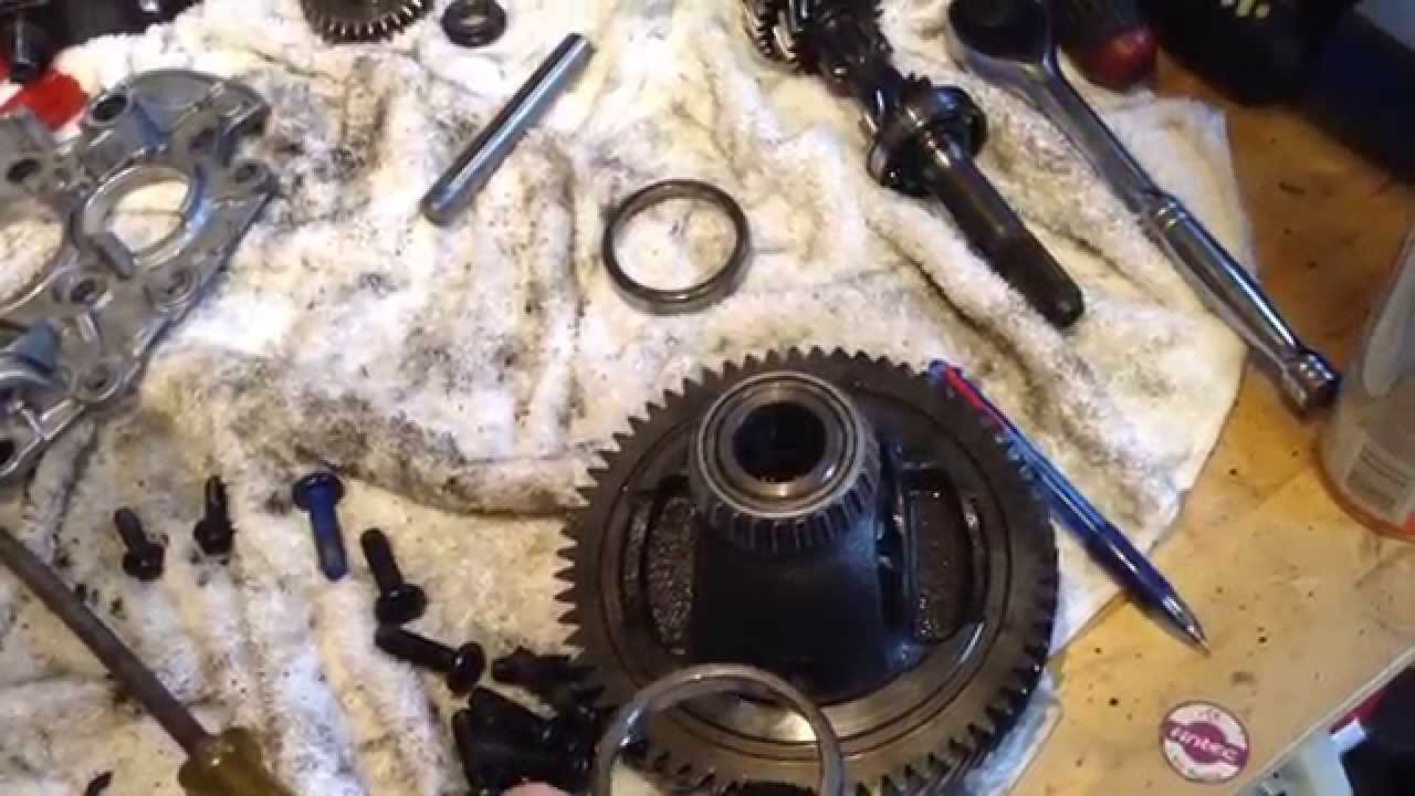 Walk round a 2003 mini cooper gearbox - whats inside?