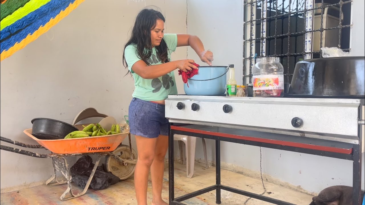 Cocinando Sopa de Hueso de Res 