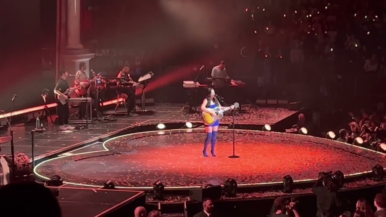 Kacey Musgraves, “Slow Burn” - live at Madison Square Garden (2022)