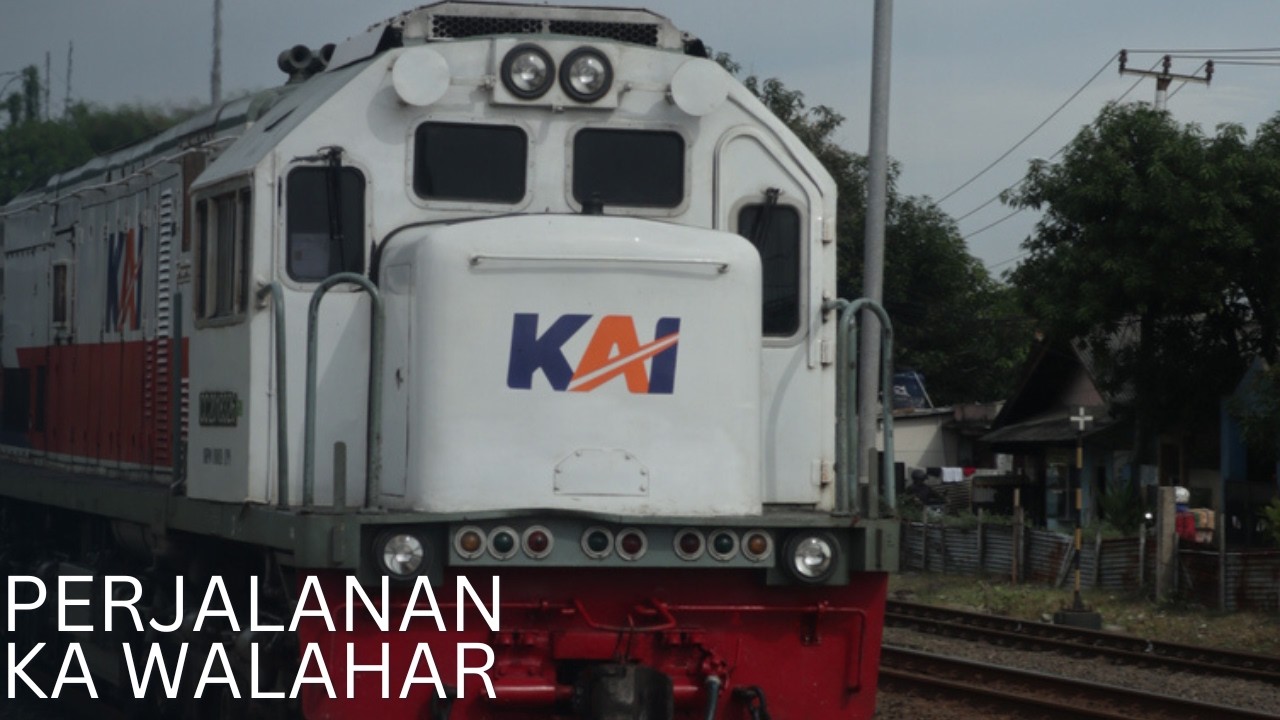 Perjalanan singkat kereta api walahar menuju purwakarta,ramai penumpang setiap harinya!!