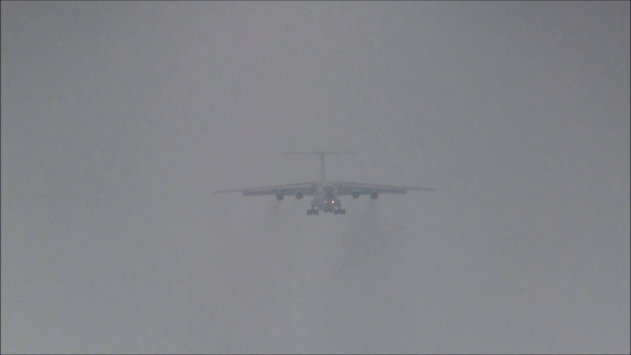 224th Flight Unit Ilyushin-76 landing runway 14 at ZRH (amazing sound)