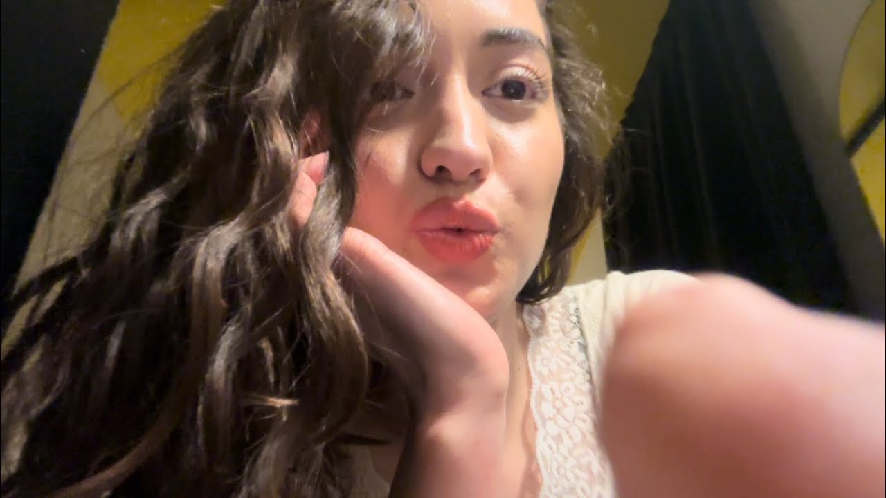 asmr scratching the camera 📷 and also tapping