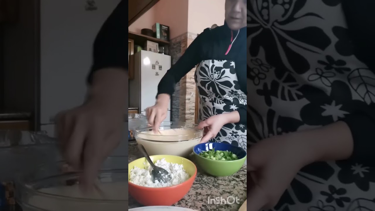Plăcintă cu telemea, ceapă verde...