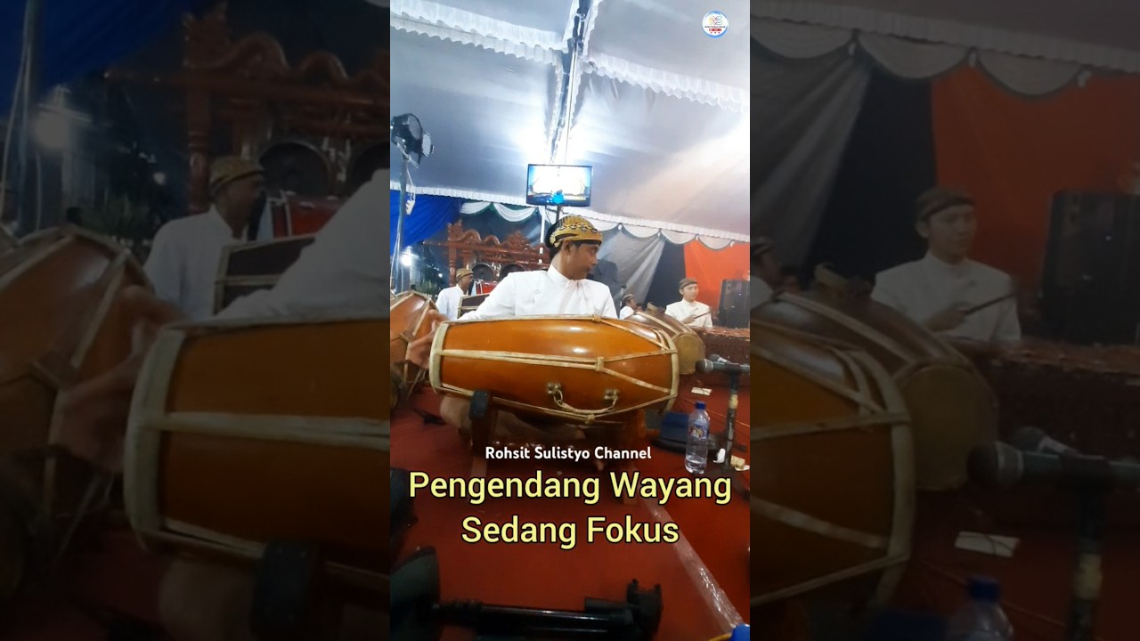 Pemimpin Gamelan Orchestra, Pengendang Wayang Kulit Ki KLELUR   #shorts #karawitan #gamelan #gending