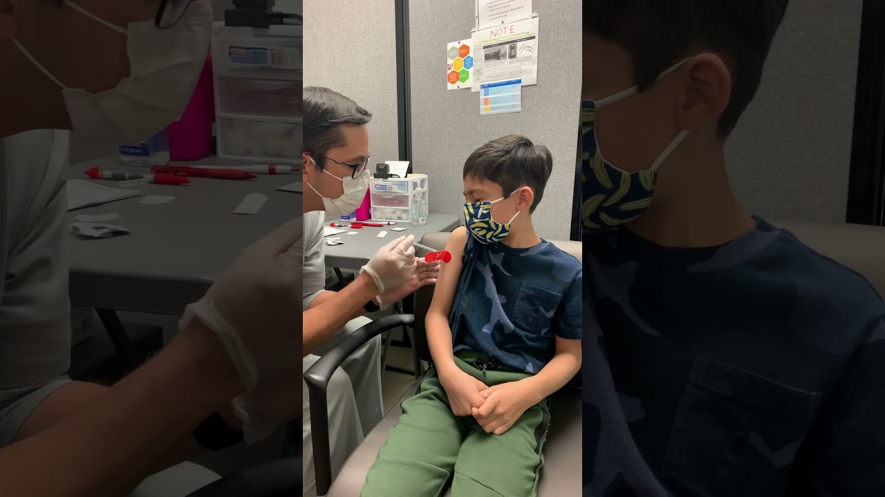 Santi se vacuna en Texas!#Vacuna #Pfizerni&ntilde;os AN&Oacute;TATE #Vacunaci&oacute;n #covid19