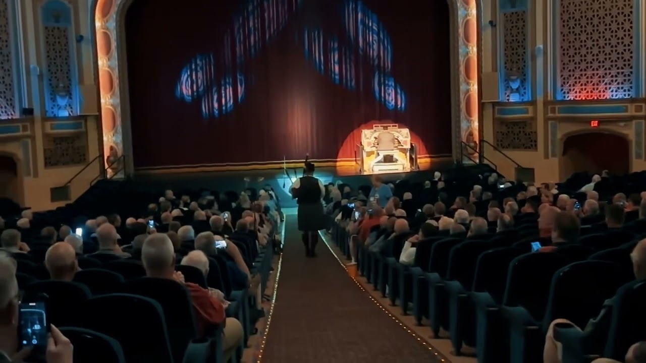 Highland Cathedral - Theatre Organ & Bagpipes