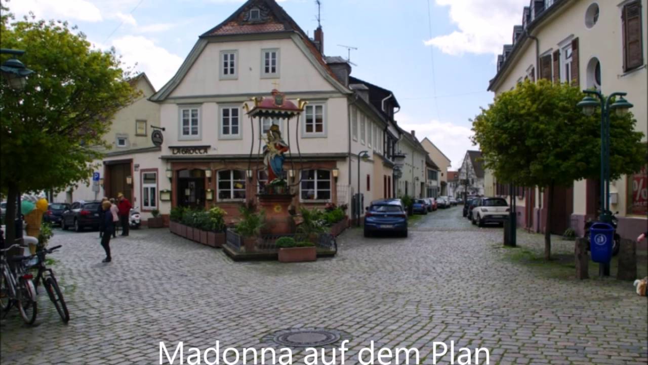Stra&szlig;enfahrt im Sommer 2001 Hochheim