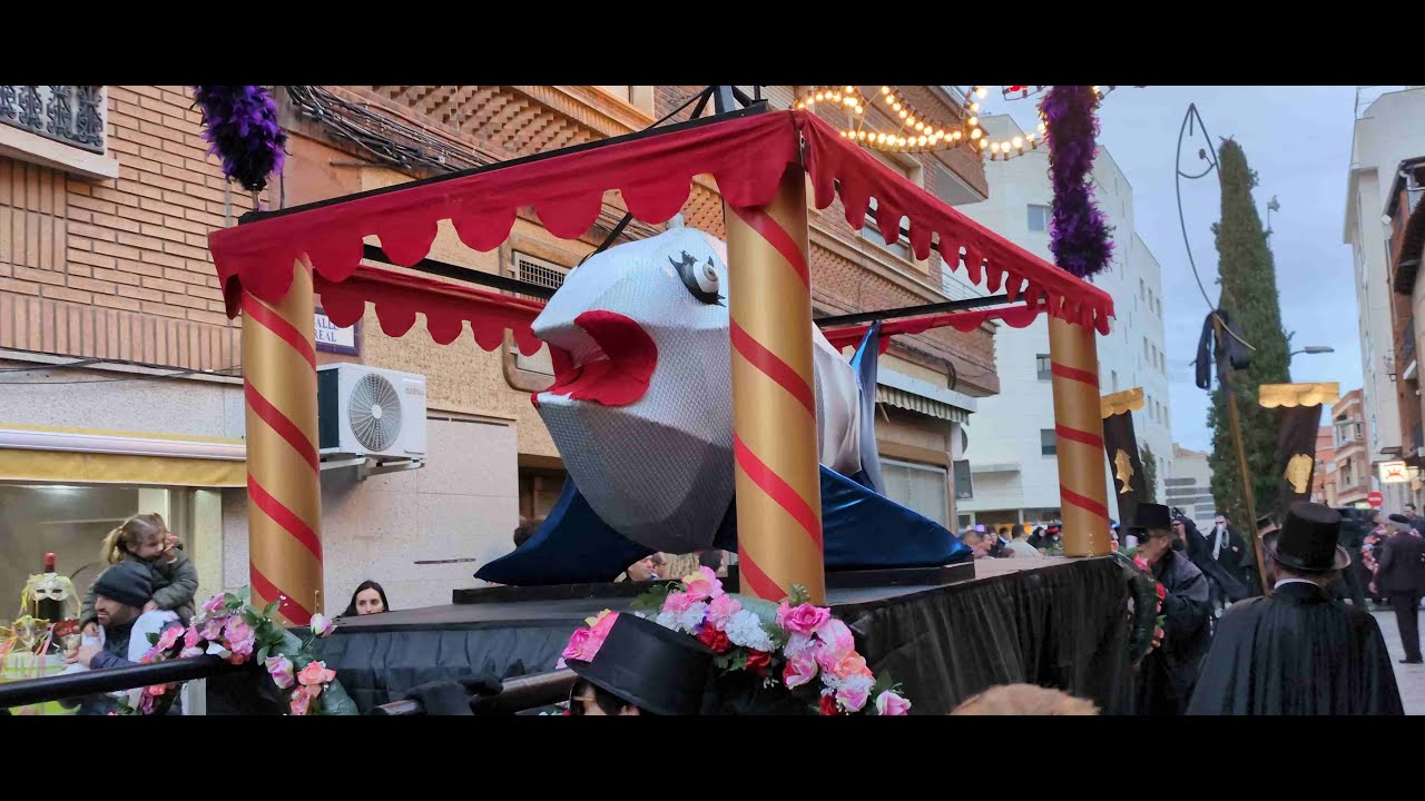Valdepeñas celebra su entierro de la Sardina.
