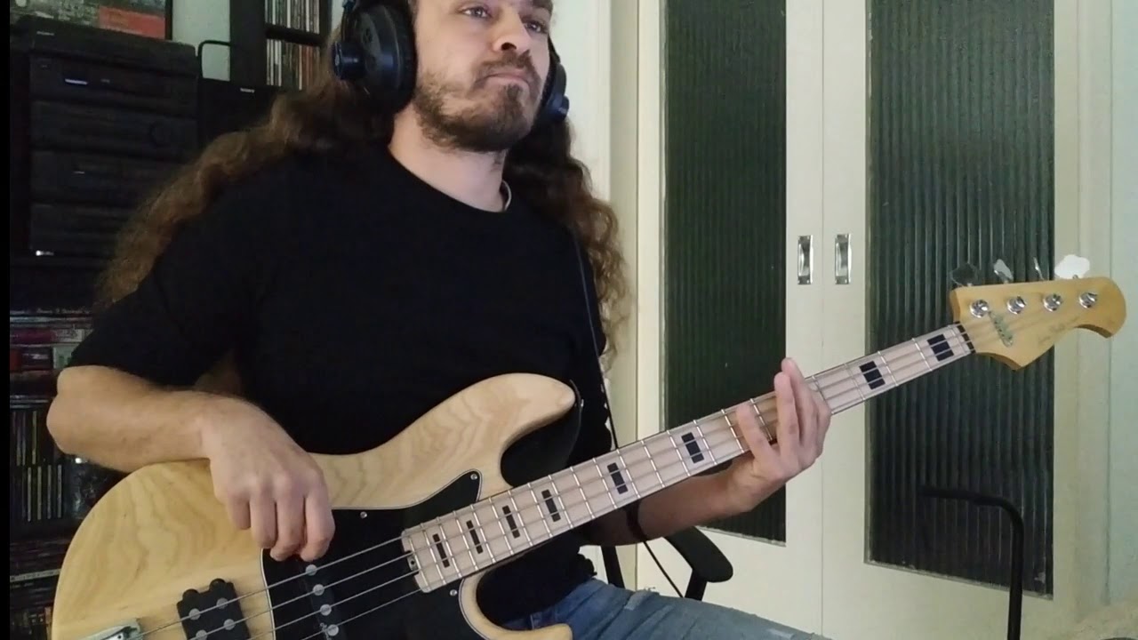 Deep Purple - You keep on moving (bass cover)