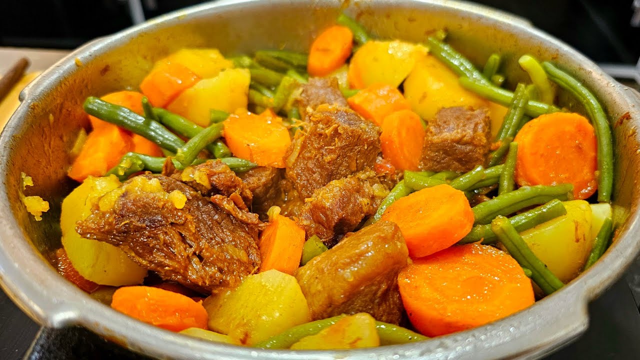CARNE DE PANELA COM LEGUMES E CALDINHO UMA DELÍCIA 