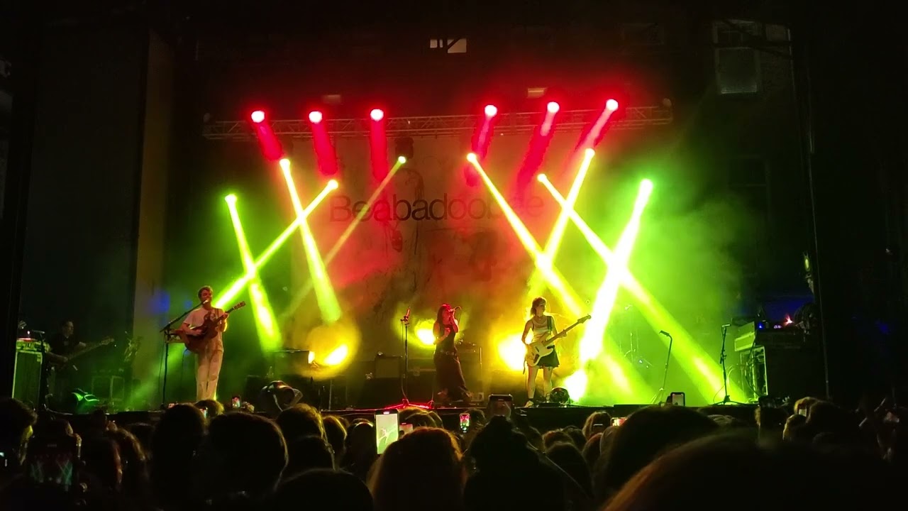 Beabadoobee - The Perfect Pair (live)