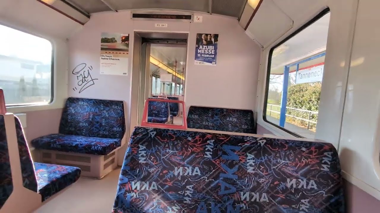 AKN-Fahrt Ulzburg/Ellerau in Echtzeit, A1 (Typ VTA)