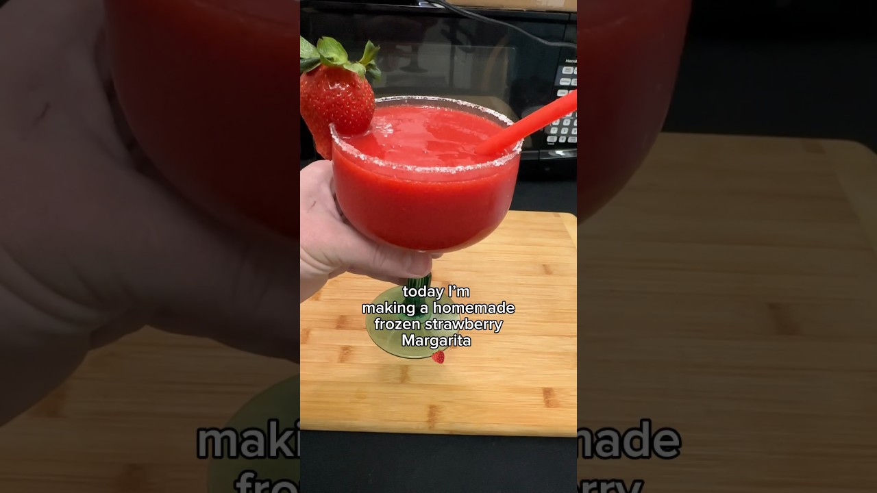 Homemade frozen strawberry margarita recipe 🍓 #homemade #margarita #recipes