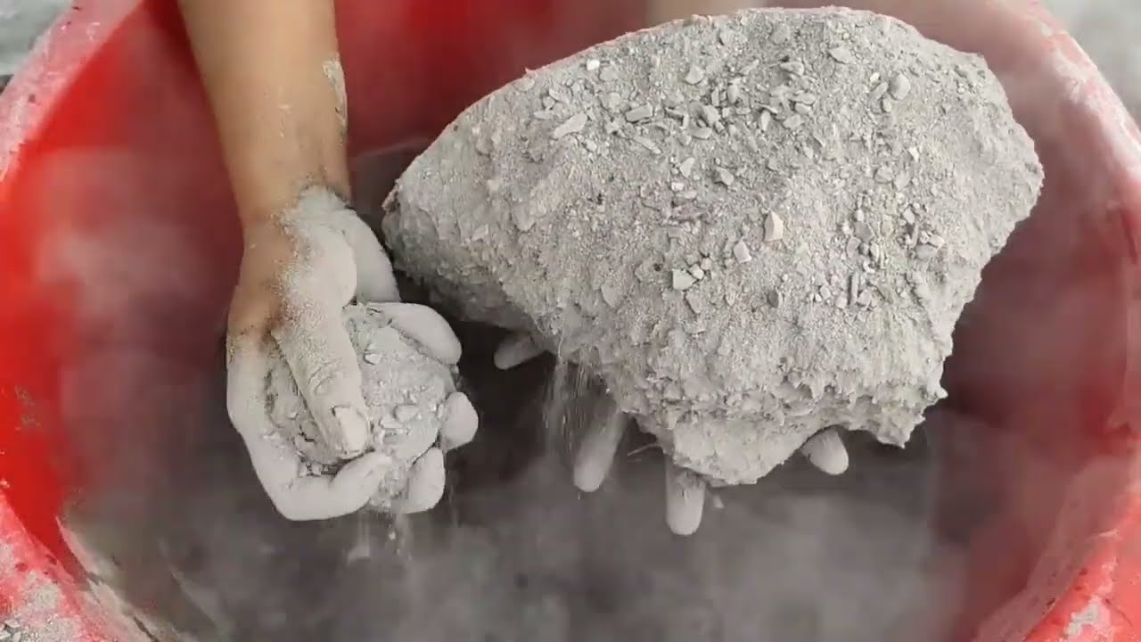 Gritty dusty 🌪️ chunks Crumbling in fommy water 💦💦 SA ASMR