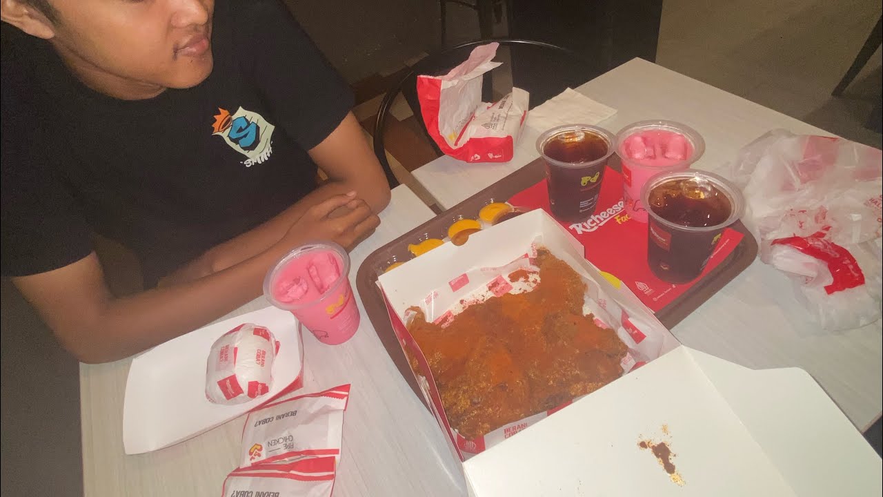 Richeese time with nenas