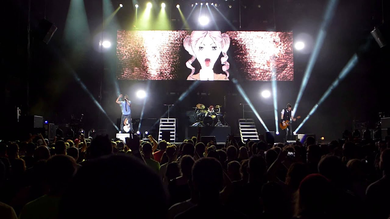"Rise" by Skillet - Summer Shed Tour 2014 in St. Louis, MO