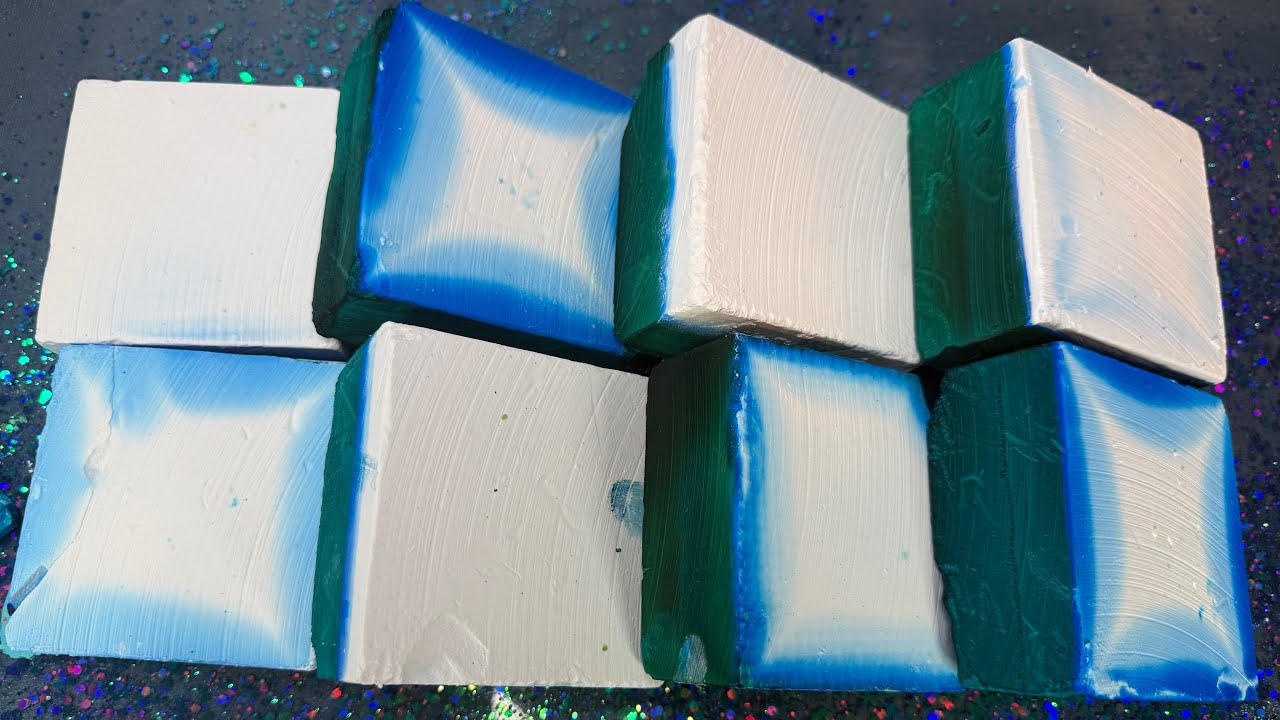 Partially Dyed Gym Chalk