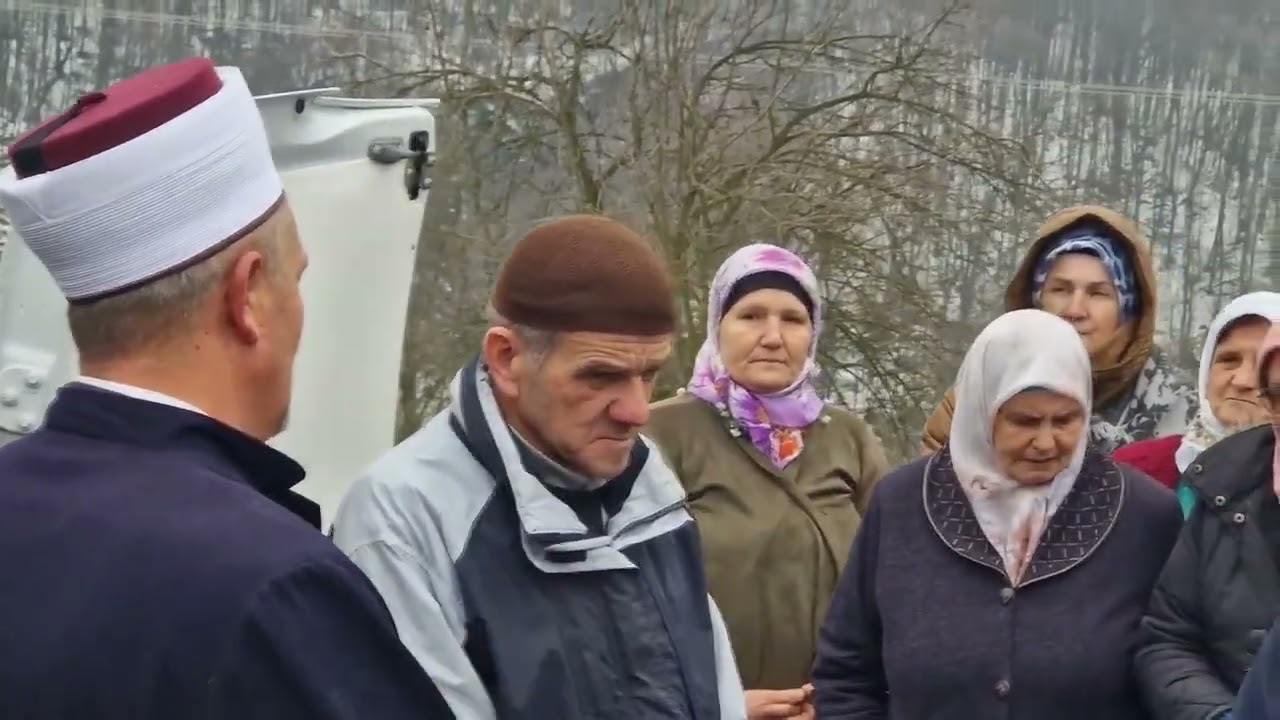 Nezapamćena dženaza u mjestu Godušu, ooština Sapna MIZ Zvornik za rahm  komandanta Omerovic Edhema