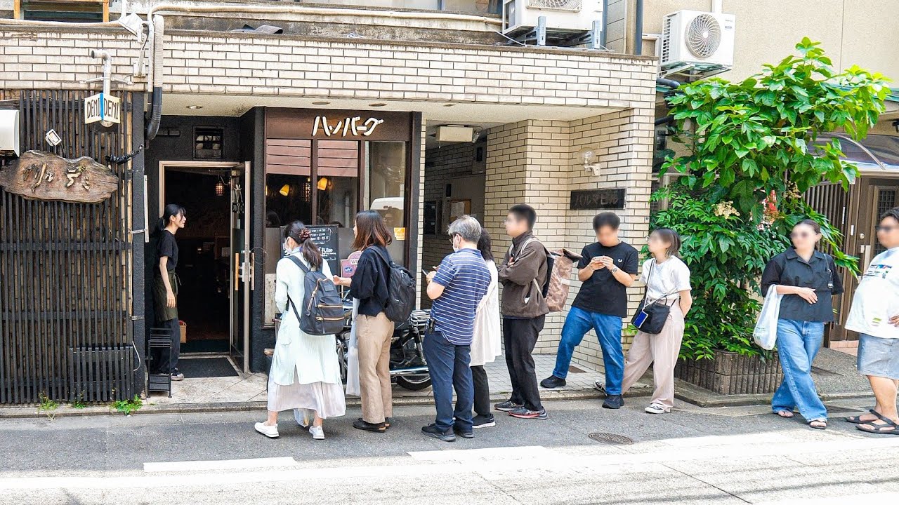 【京都市中京区】開店前から長蛇の列。ハンバーグが驚異的に売れ続ける大人気洋食店の仕込みが凄すぎた丨Japanese Street Food