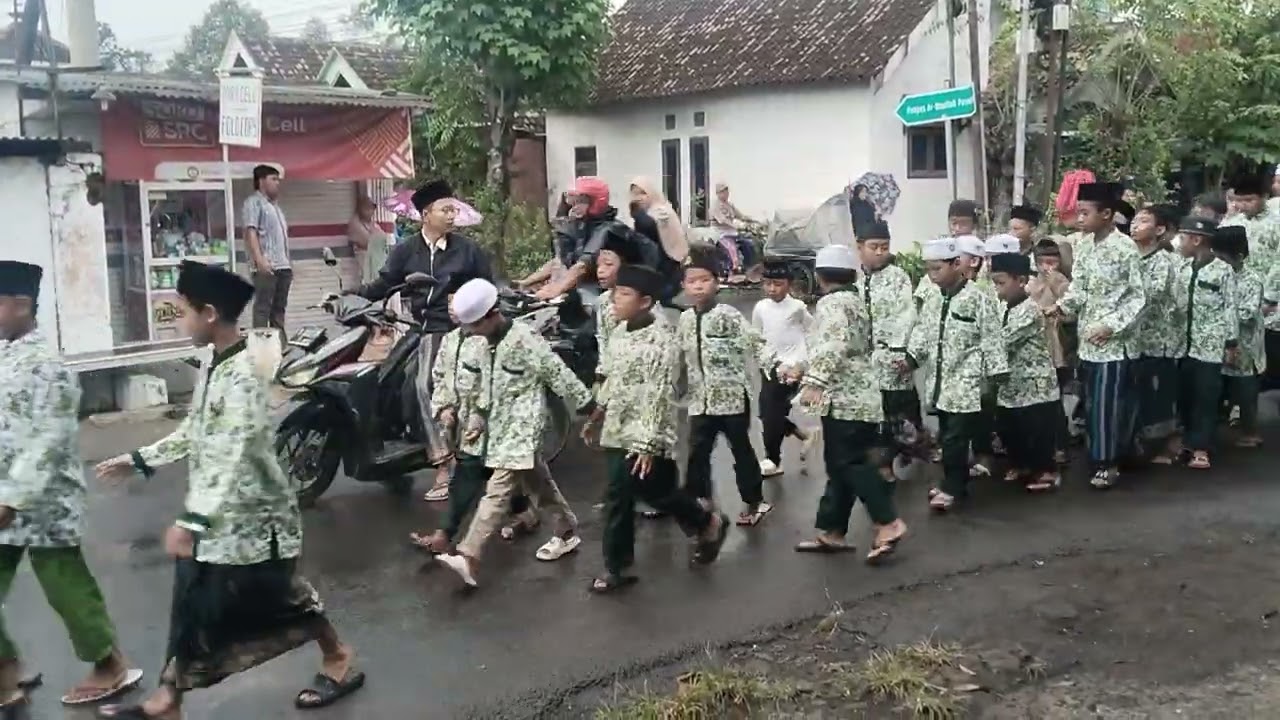 Kirab santri Madin Miftahul Huda bayeman 01.02.2026