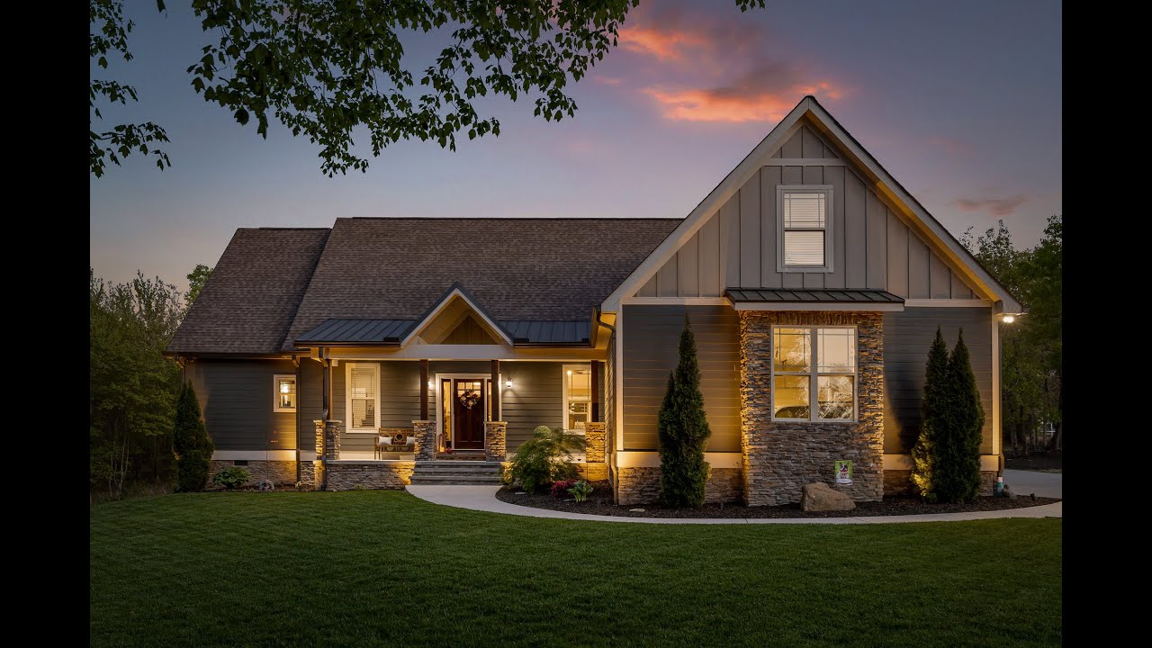 The ULTIMATE Tennessee mountaintop retreat in the prestigious Jasper Highlands.