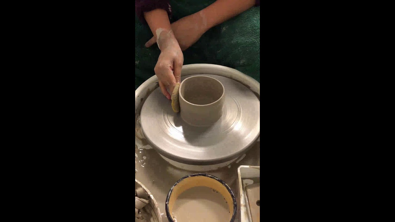 Hands on clay 