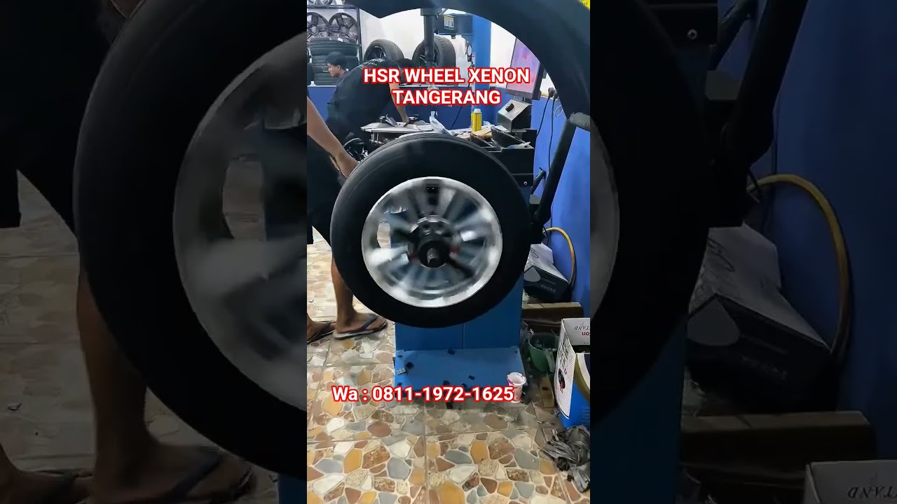 Modifikasi Mobil Avanza Pakai Velg HSR Alkani Ring 15 + Ban Accelera R15 