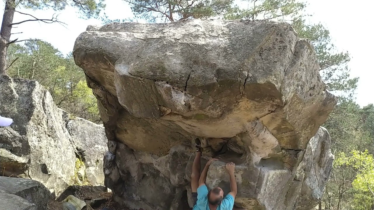 L’Étoile Bleue (direct) (7A+), Gorge aux Châts Sud, Fontainebleau