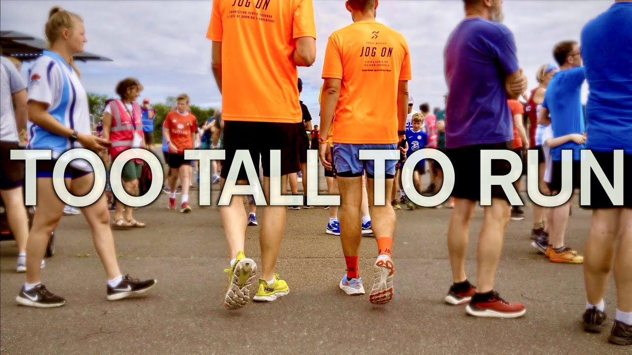 Я взял с собой мужчину ростом 6 футов 8 дюймов (2,03 м) на забег parkrun - SUB 25 5K